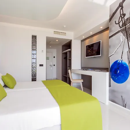 The Ibiza Twiins - 4* Sup Platja d'en Bossa