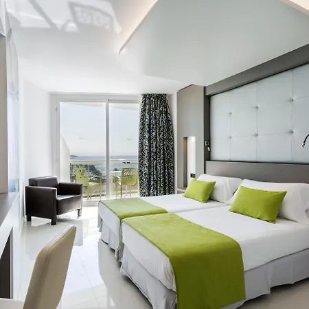 The Ibiza Twiins - 4* Sup 4* Platja d'en Bossa
