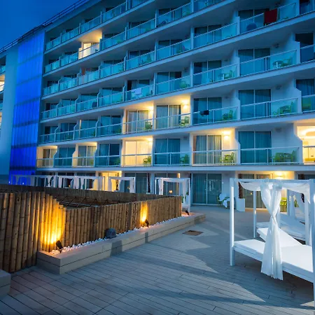 The Ibiza Twiins - 4* Sup 4* Platja d'en Bossa